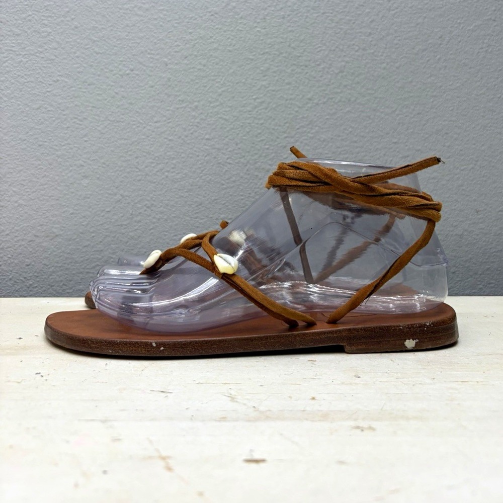 Mystique Brown Leather Shell Gladiator Sandals Size 7